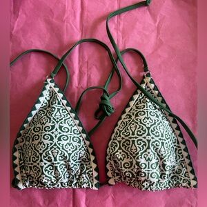 Green and White Patterned Bikini Top.   NWOT